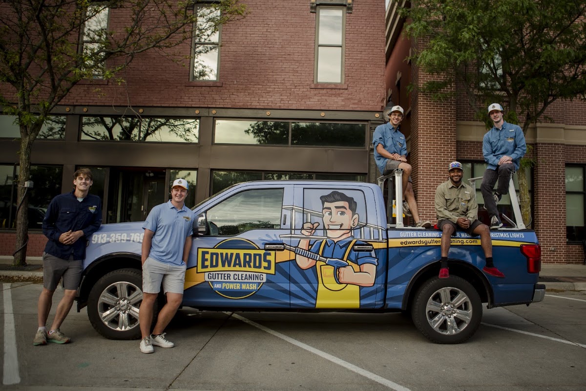 Edwards Gutter Cleaning and Power Wash