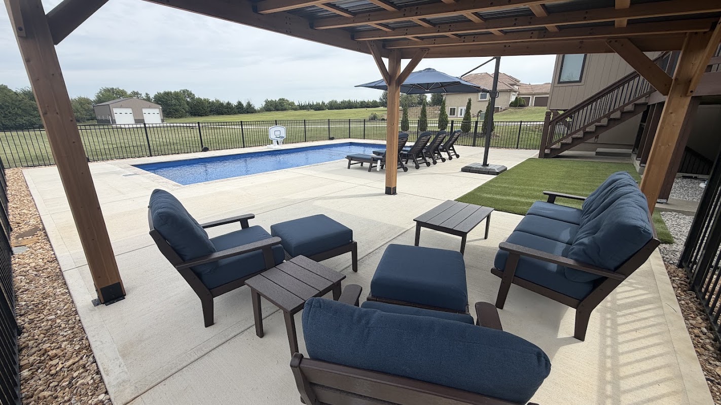 Hometown Pool, LLC